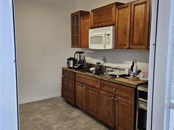 miami-florida-447799574 picture