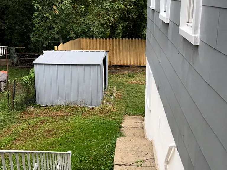 921 Sunset St — Photo 9