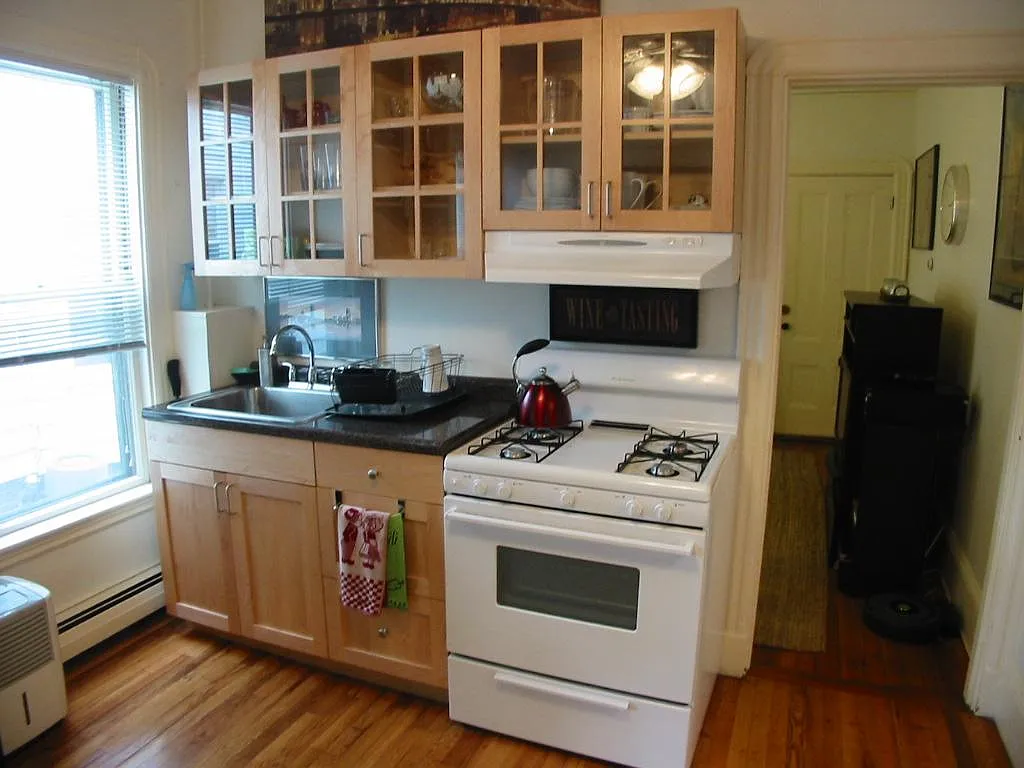 Building Photo - 388 Highland Ave #1