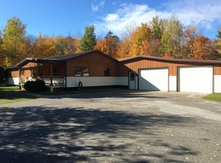 4944 S Riverside Dr, Sault Sainte Marie, MI 49783