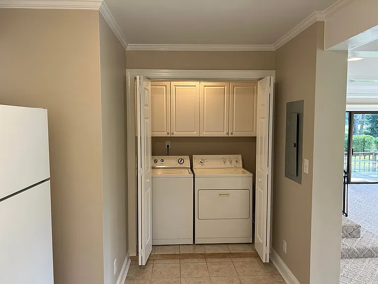 358 Country Club Rd — Photo 16