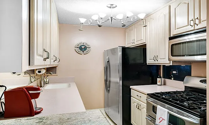 Rented by Vipler Realty | media 30