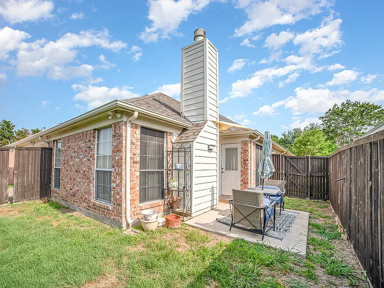 4201 Pinewood Dr — Photo 18
