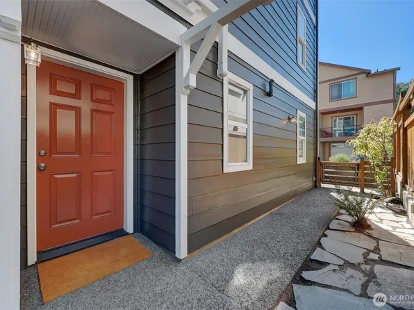 3435 21st Avenue W #B, Seattle, WA 98199