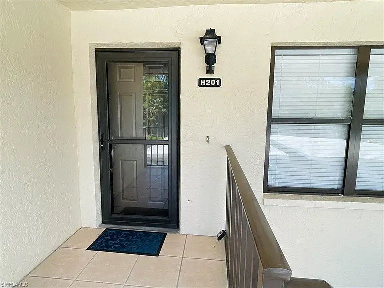 4410 Chantelle Dr #201H — Photo 30