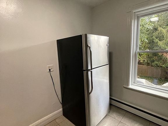 4th image of 15 Liberty St