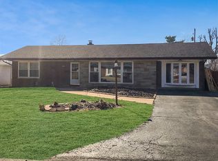 915 Express Dr, Belleville, IL