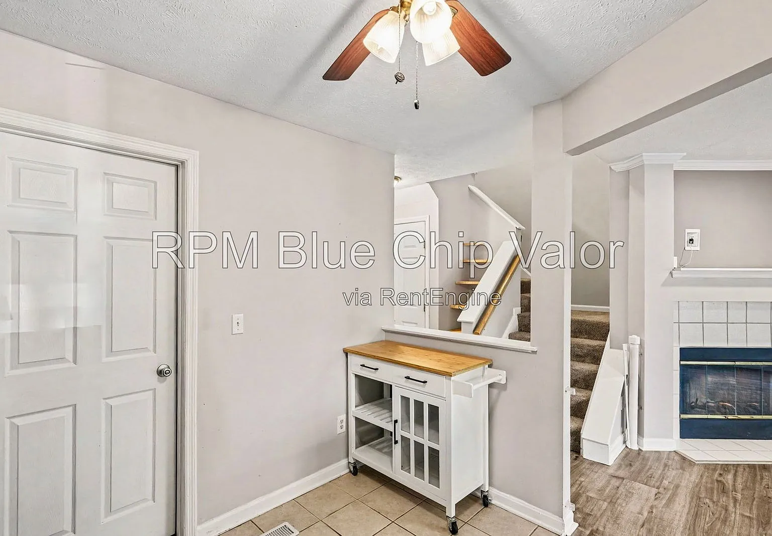 3 bed, 2.5 bath, $2,195 — Photo 4