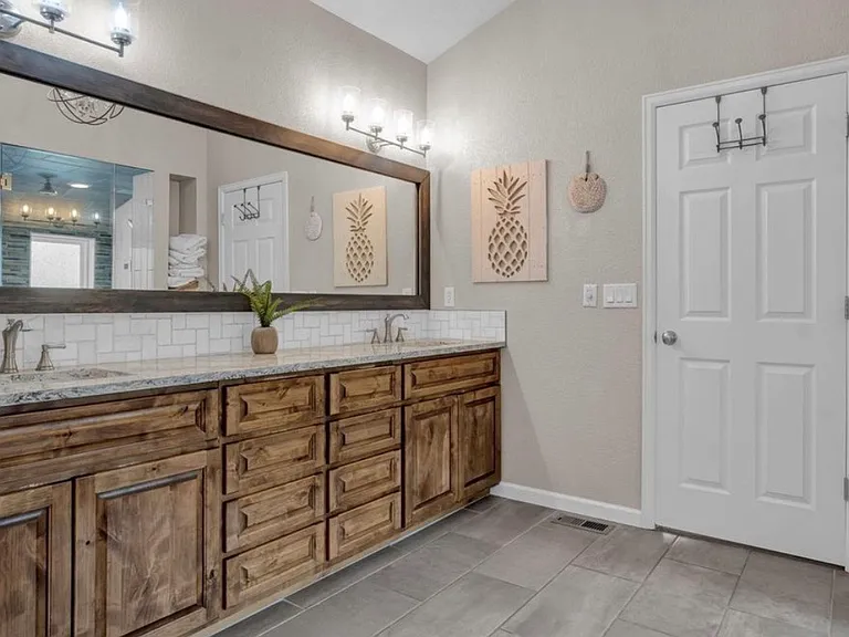 5148 Clearwater Dr — Photo 8