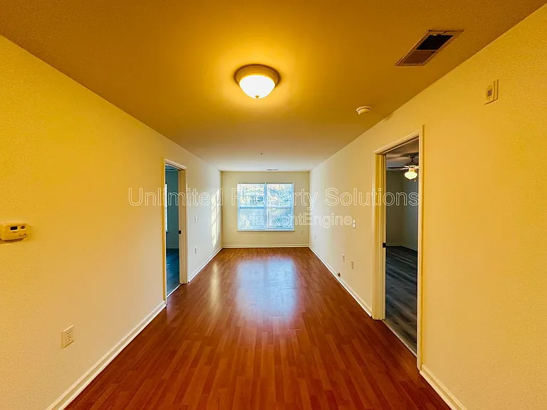376 S Kerr Ave #302 — Photo 6