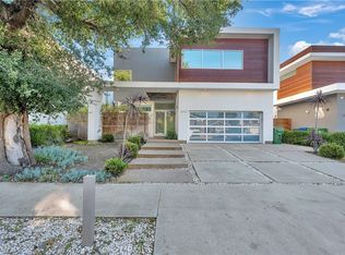 16518 Moorpark St, Encino, CA 91436