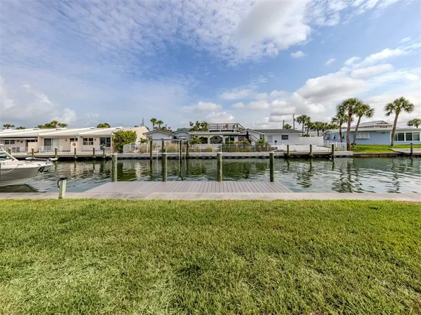 832 White Cap Cir #5, Venice, FL 34285