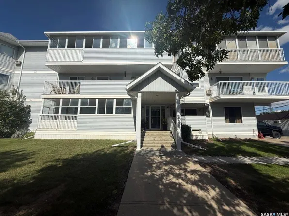 UNIT 8-119 4th AVENUE W, Kindersley, SK S0L 1S0