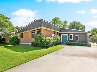1904 Haring Rd, Metairie, LA 70001