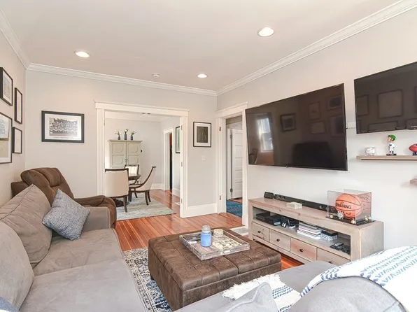 22 Buttonwood St #1, Dorchester, MA 02125