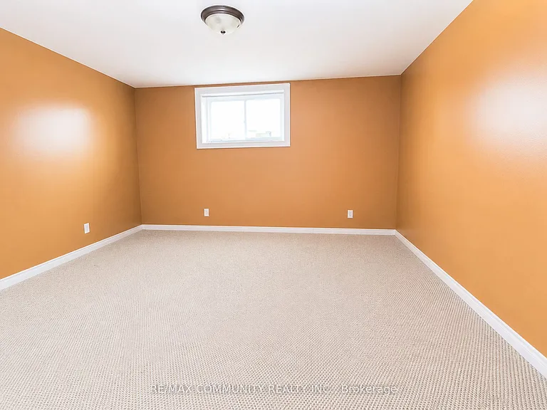 24 Sunshine Ln — Photo 16