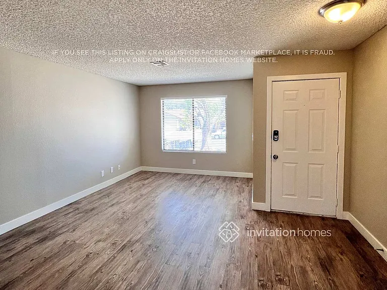 127 Sterling Dr — Photo 3