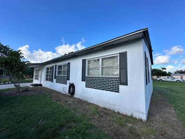 15875 SW Osceola Street, Indiantown, FL 34956