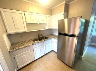 155 Franklin Ave #2R, Cranston, RI 02920