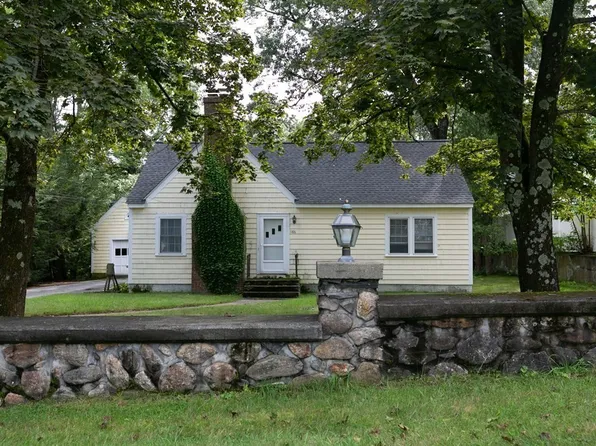 186 Sterling Rd, Lancaster, MA 01523