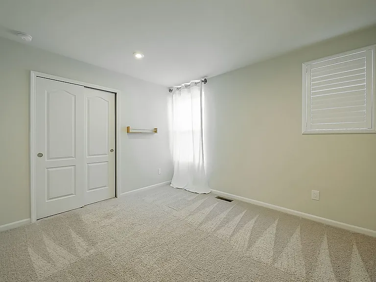 1582 Beachwood Dr — Photo 35