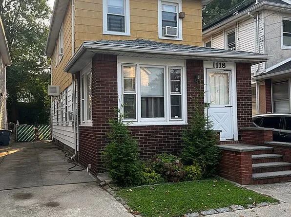 1118 E 32nd St, Brooklyn, NY 11210