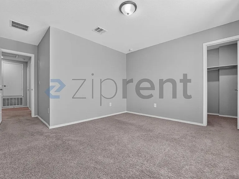 536 Ayinger Ln — Photo 16