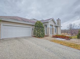 16860 Lake Rd, Brookfield, WI 53005