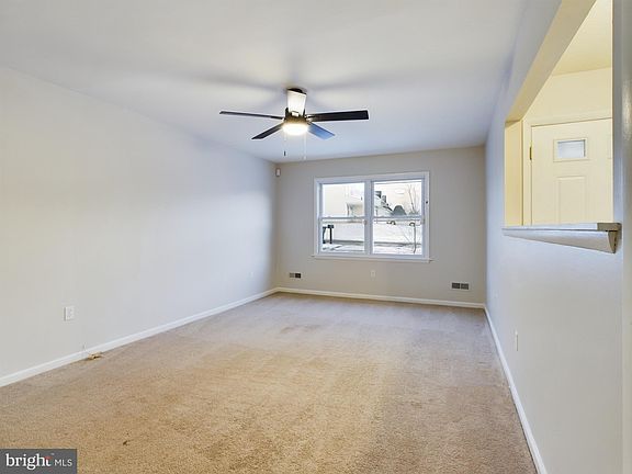 3rd image of 41 Wellington Dr