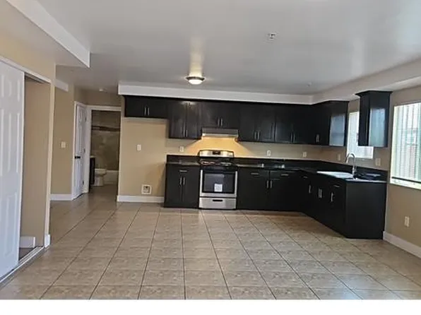 2024 E 74th St #2024, Los Angeles, CA 90001