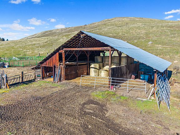 4th image of 2697 Bridgeman Rettinger Rd