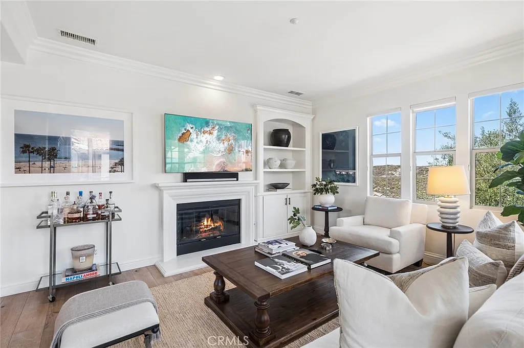 2 bed, 2.0 bath, 1648 sqft, $6,500 — Photo 1