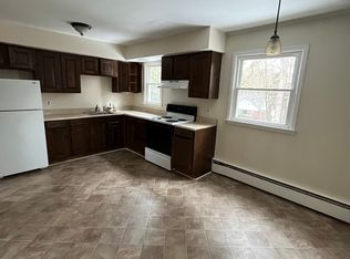 539 Bloomingrove Dr APT 11, Rensselaer, NY 12144