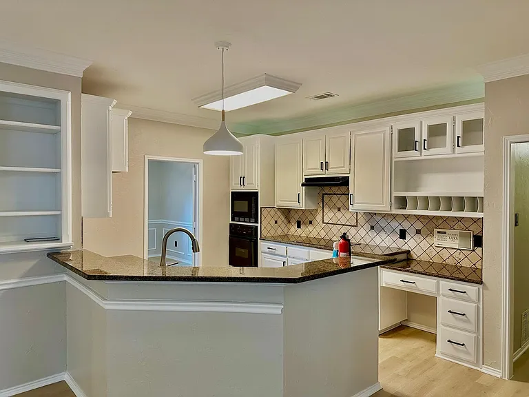 8804 Racquet Club Dr — Photo 7