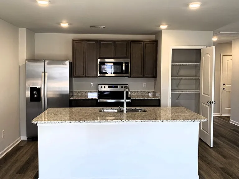 205 Chubbs Ln — Photo 10