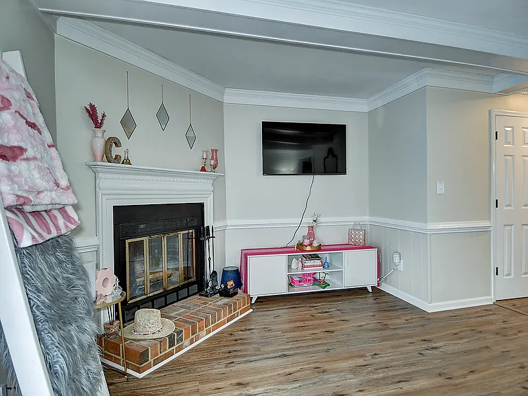 333 San Roman Dr — Photo 11