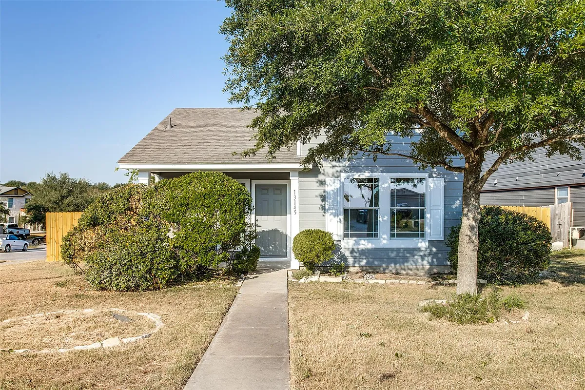 Building Photo - 13145 Briarcreek Loop