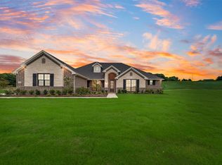 1210 Julian Dr, Van Alstyne, TX 75495