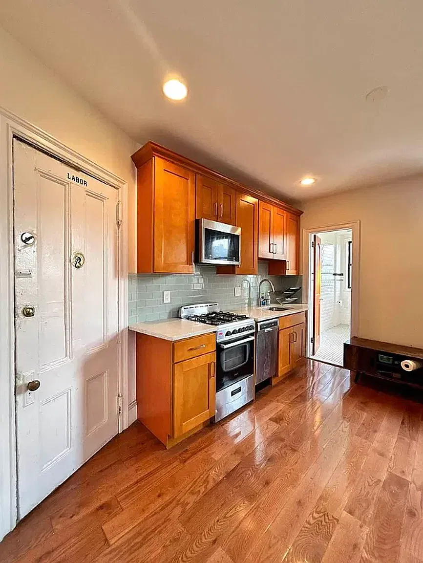 348 South 4th Street — Photo 2