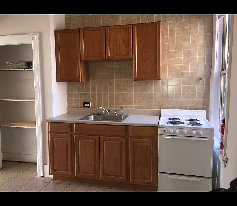 1st image of 5115 Aspen St