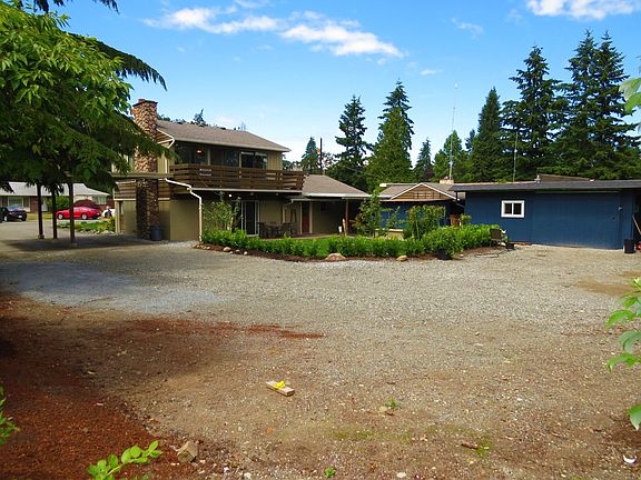 5th image of 10215 Oak Ln SW