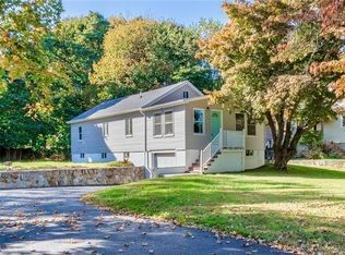 19 Hunt Ave, Montrose, NY 10548