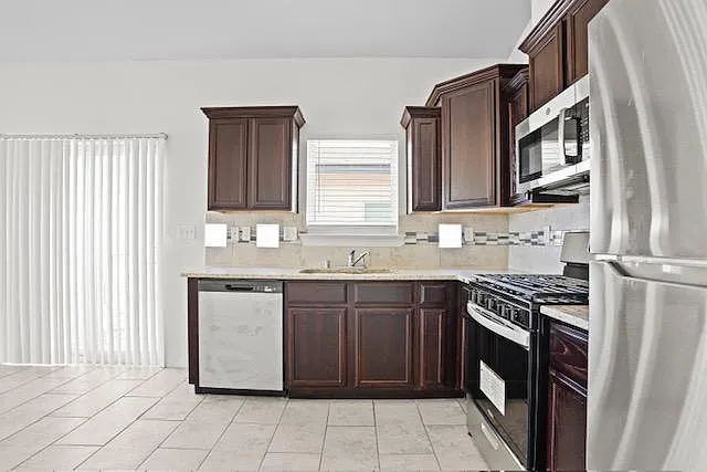 maple oak wood cabinets