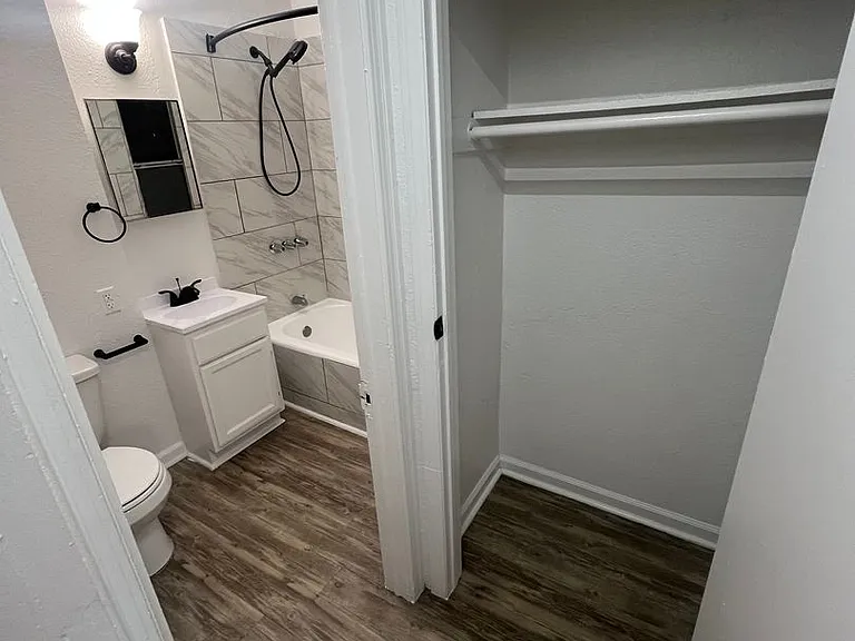 Wilton Way Apartments — Photo 17