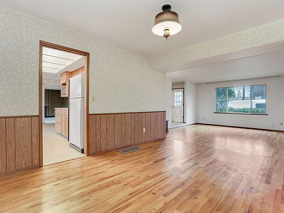 5th image of 13510 119th Ave NE