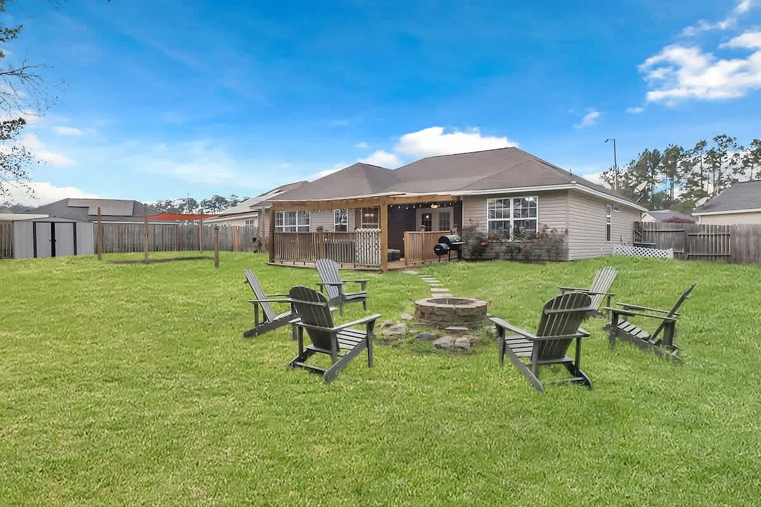 4 bed, 2.0 bath, 1646 sqft, $3,846 — Photo 4