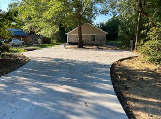 25133 Chestnut St #A, Elberta, AL 36530