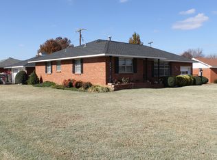 712 Neal Cir, El Reno, OK 73036