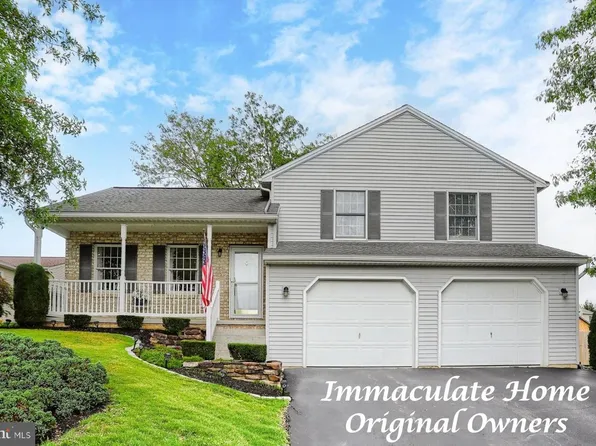 27 Pine Ridge Cir, Enola, PA 17025