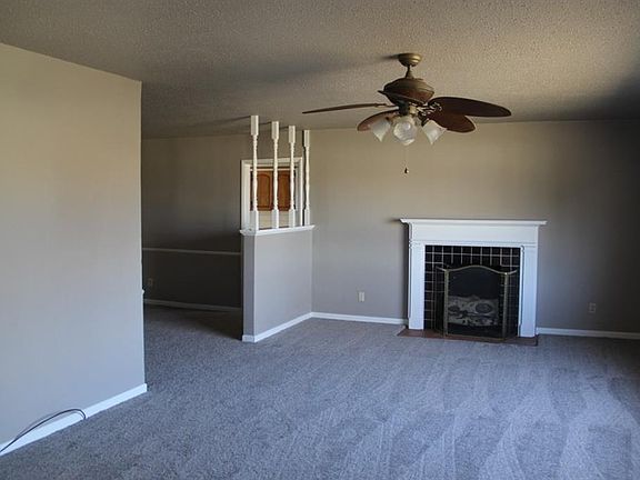4th image of 600 W 10th St